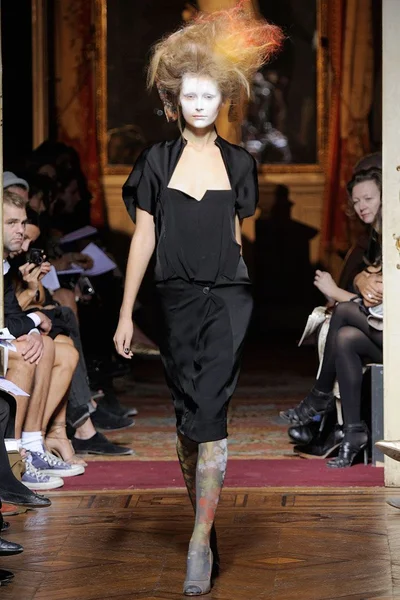 Look 14